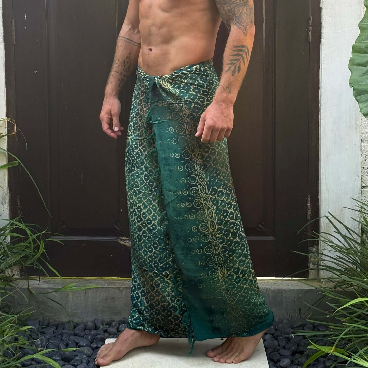 Vibrance Jade Mens Beach Sarong side full length male sarung image