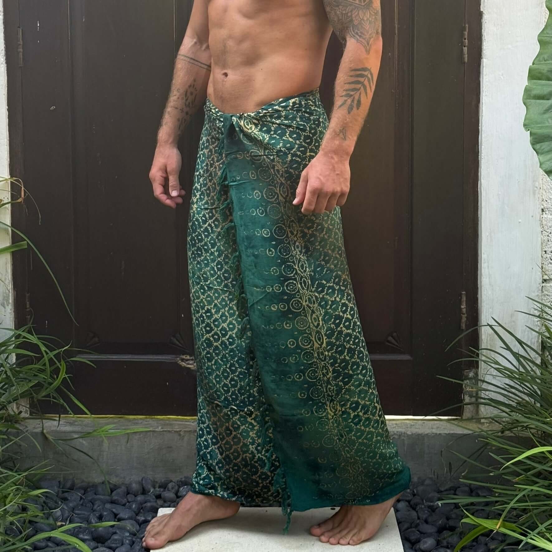 Vibrance Jade Mens Beach Sarong side full length male sarung image