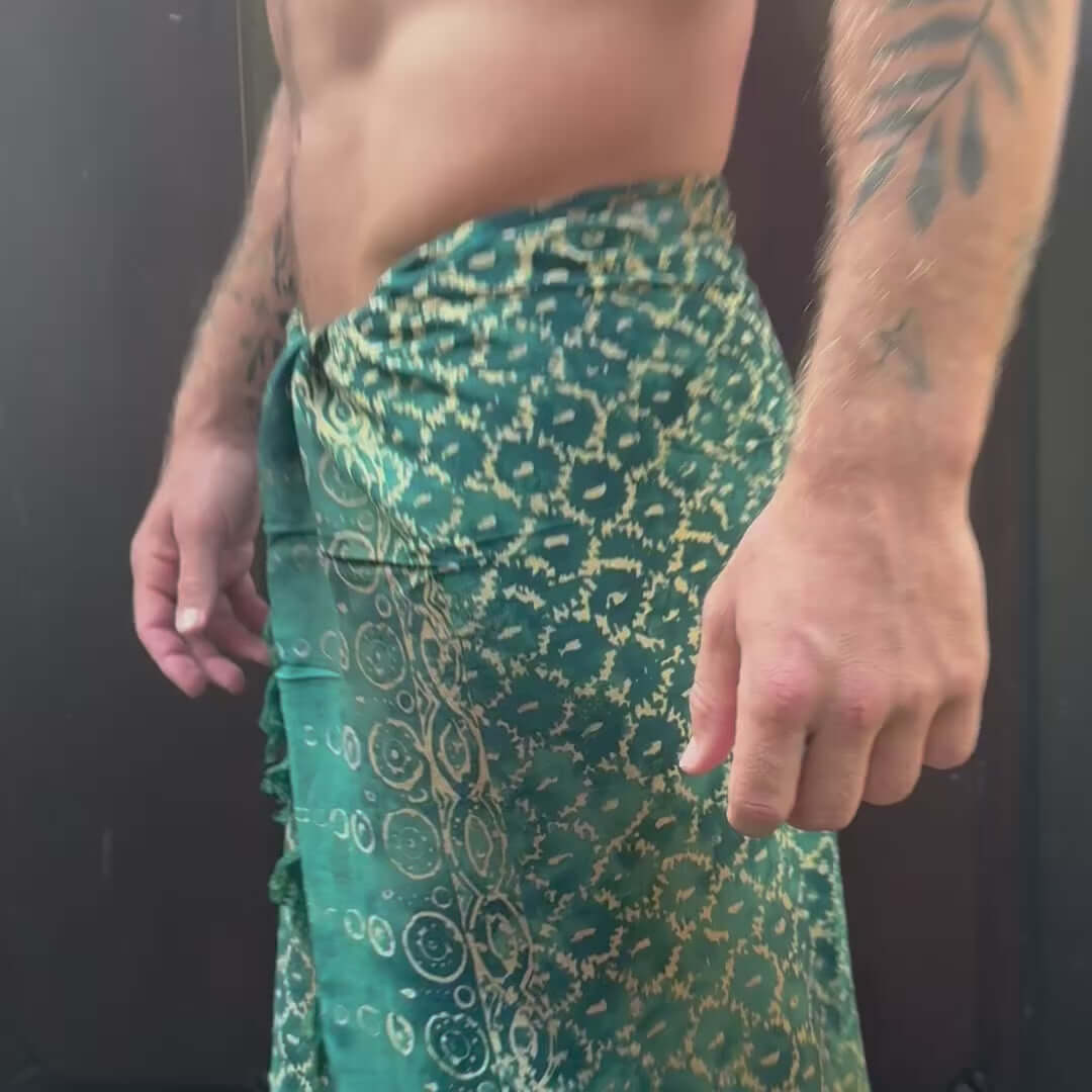 Vibrance Jade Mens Beach Sarong video