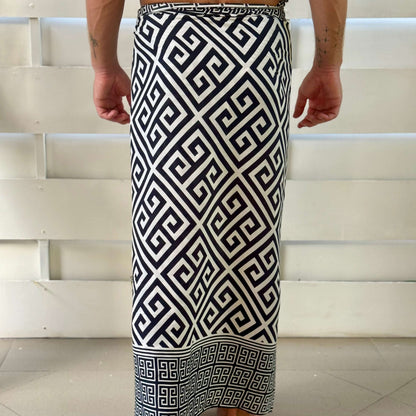 Balance Monochrome Mens Luxe Sarong beach wrap