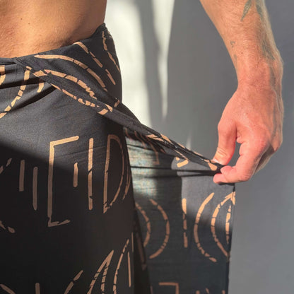 Black Mens Luxe Sarong Beach wrap swatch