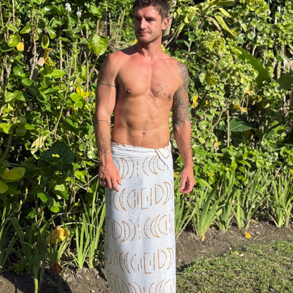 Espresso White Mens Luxe Sarong beach wrap man in garden