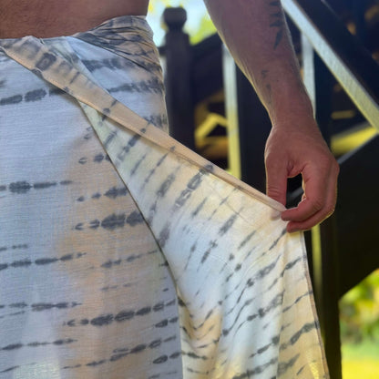 Miami Gold Mens Luxe Sarong beach wrap closeup shot