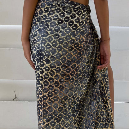 Vibrance Charcoal Beach Sarong from behind