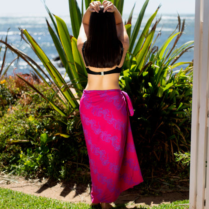 Close-up of bright bubbly luxe pattern, ideal for warm weather