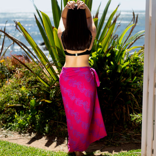 Close-up of bright bubbly luxe pattern, ideal for warm weather