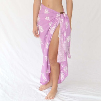 Close-up of lulu luxe pattern, ideal for warm weather