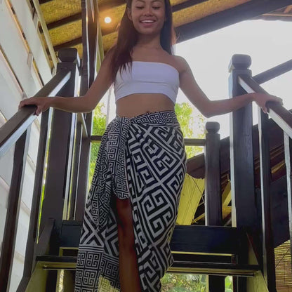 Balance Monochrome Luxe Sarong video