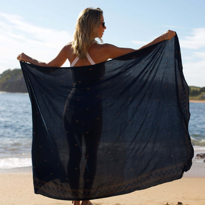 Retreat Luxe Sarong sapphire navy and gold beach shot