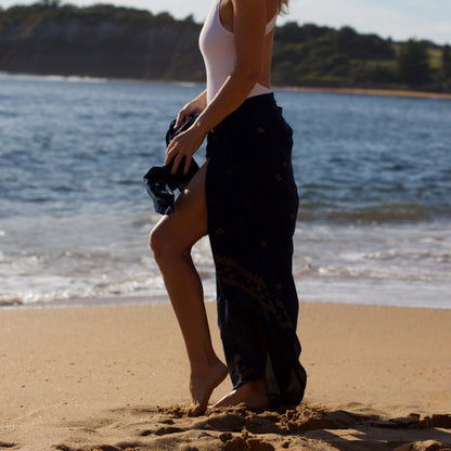 Retreat Luxe Sarong sapphire navy and gold side shot