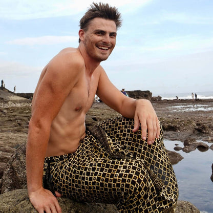 Close-up of tarzan men luxe sarong pattern, ideal for warm weather
